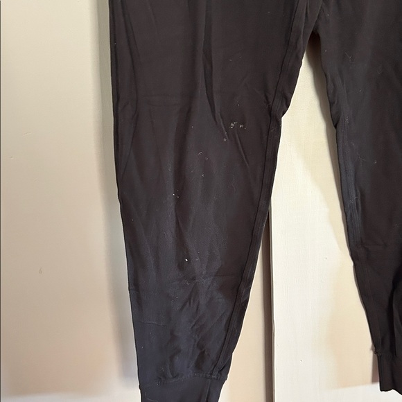 Lululemon joggers - Picture 2 of 5